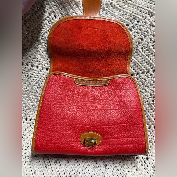 Vintage Dooney and Bourke Medium Essex Crossbody in Red - Picture 8 of 9